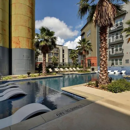 Upscale Apartment Riverwalk Alamo Pearl